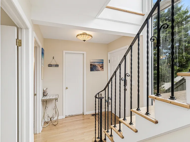11 Pine Way — Photo 13