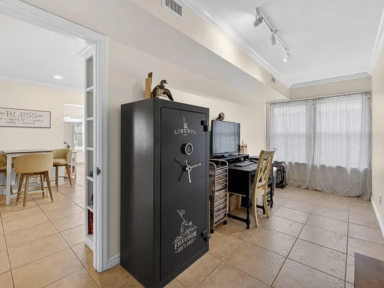 609 Peerman Pl — Photo 12