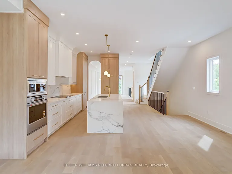 39 Wesley Ave — Photo 20
