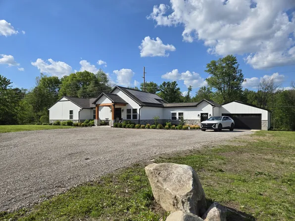4086 W Commerce Rd, Milford, MI 48380