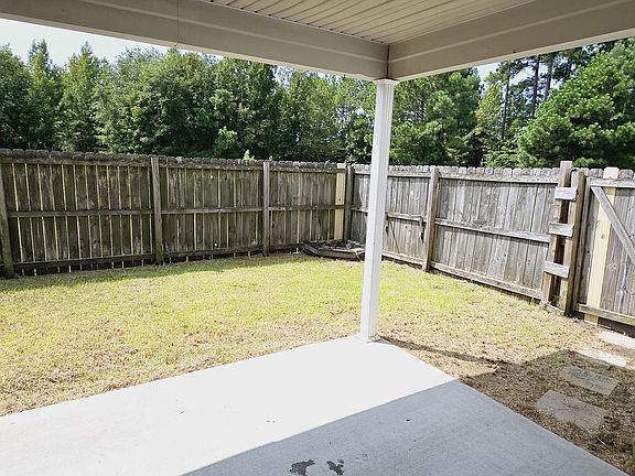 4th image of 4032 Lucerne Court #A