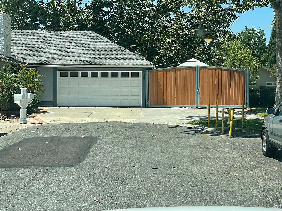 Building Photo - 22602 Cottonwood Cir