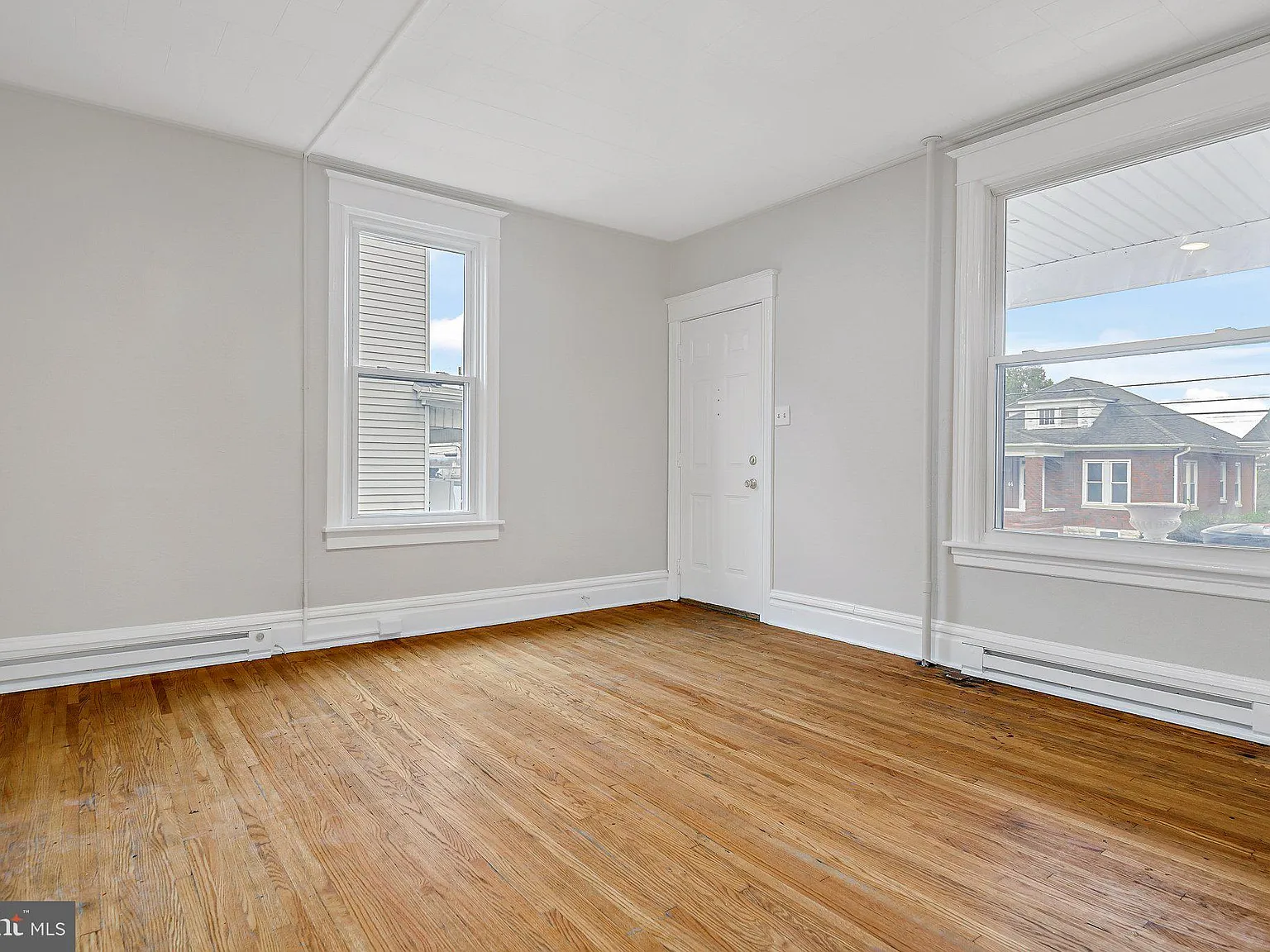 1 bed, 1.0 bath, 1512 sqft, $1,150 — Photo 2