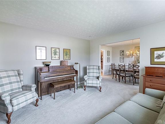 3rd image of 6550 Swissway Dr