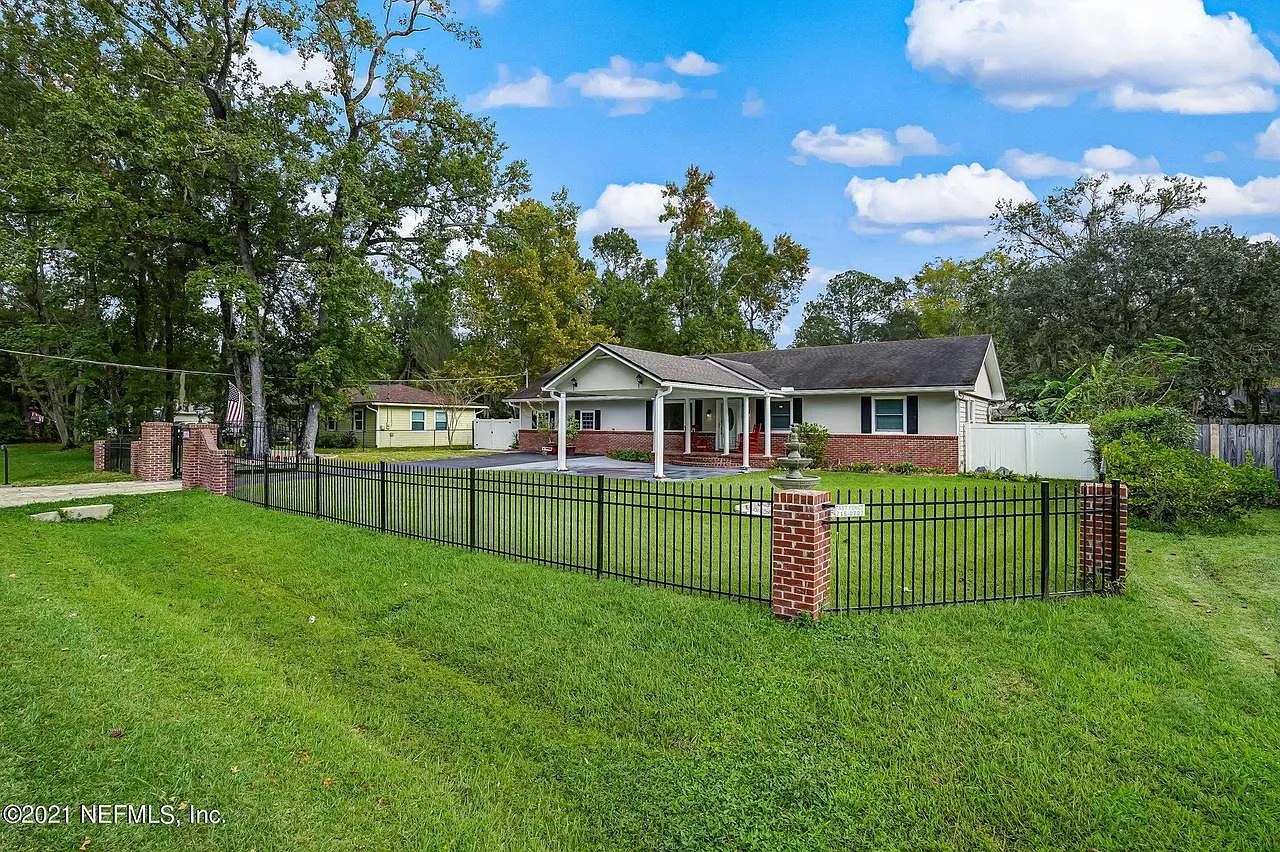 3 bed, 1725 sqft, $2,350 — Photo 4