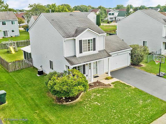 2nd image of 1408 Burke Ln