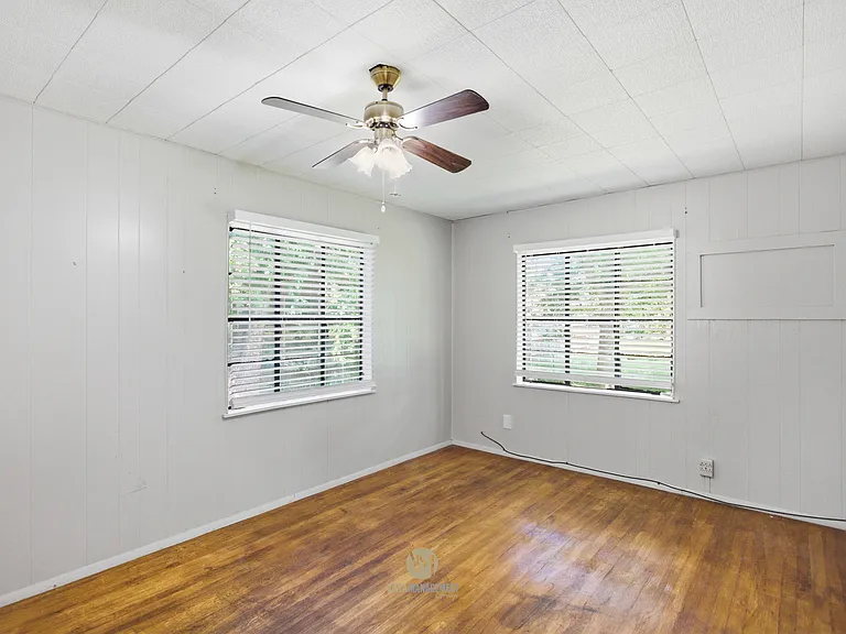 705 Florence St — Photo 11