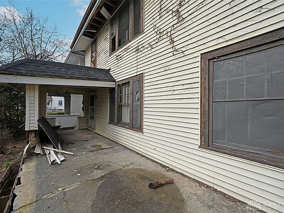 5th image of 821 Ferndale Ave
