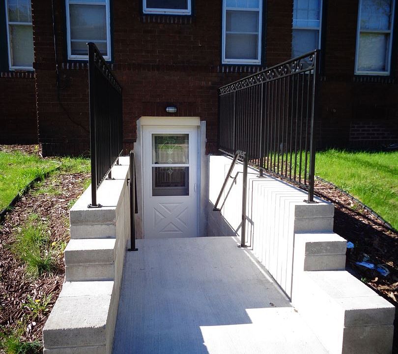 1st image of 2200 Harriet Ave APT F