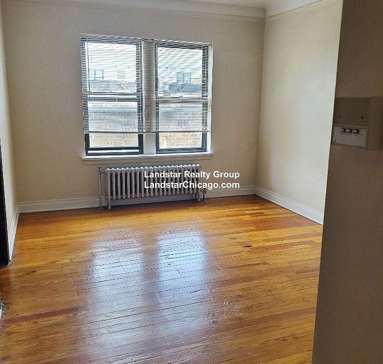 1st image of 948 W Cuyler Ave APT 310