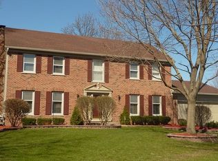 3302 Charlemagne Ln, St Charles, IL