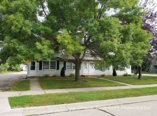 1100 Laurel Ct APT 1, Neenah, WI 54956