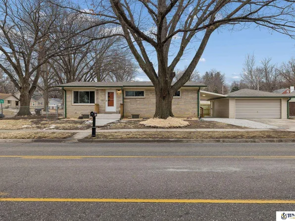 4345 Van Dorn St, Lincoln, NE 68506