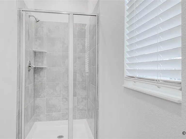 2207 Sweet Honey Ln — Photo 35