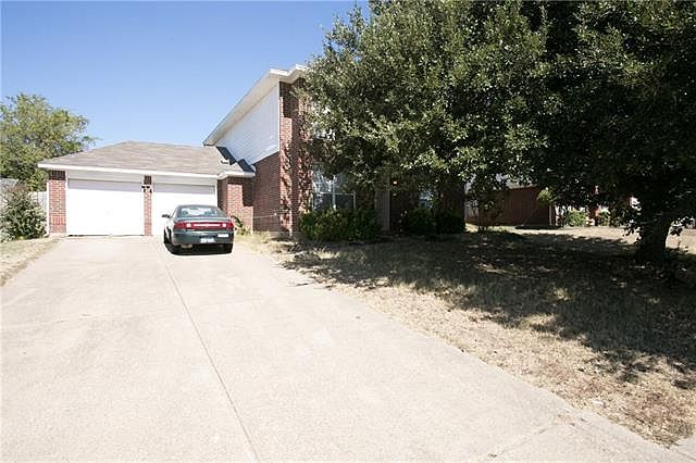 1st image of 307 Meadowglen Dr