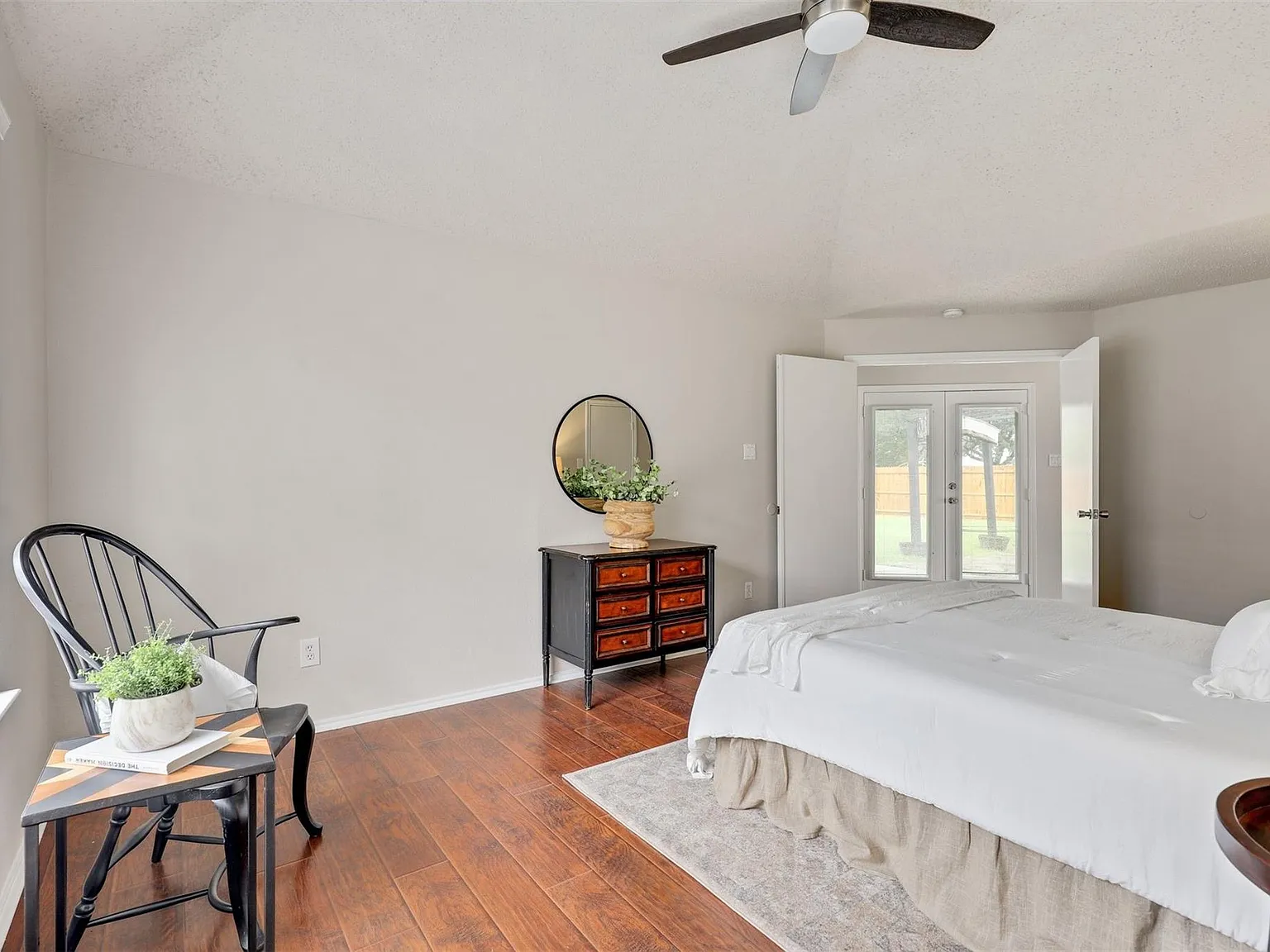 3 bed, 1515 sqft, $2,175 — Photo 2