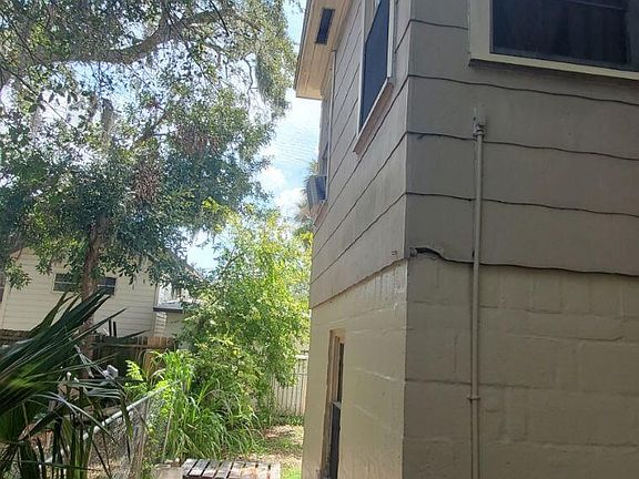 5th image of 341 Fairview Ave