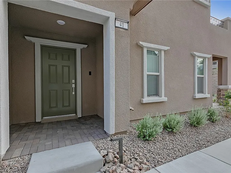 41 Lomita Heights Dr — Photo 10