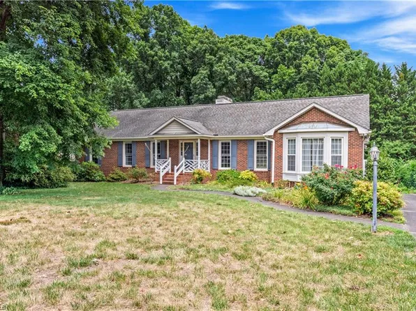5132 Huntcliff Trl, Winston Salem, NC 27104