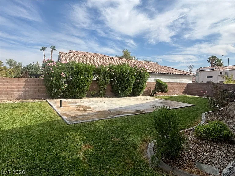 8585 Ebony Hills Way — Photo 49