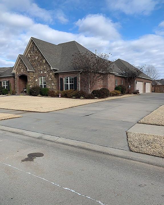 2nd image of 5360 Burnt Pine Dr