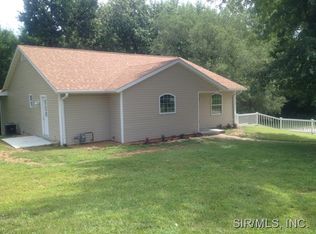 128 N Ruby Ln, Fairview Heights, IL 62208