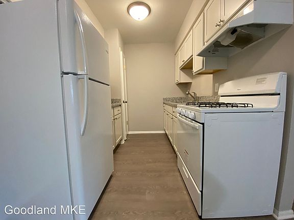 4th image of 2210 W College Ave #14