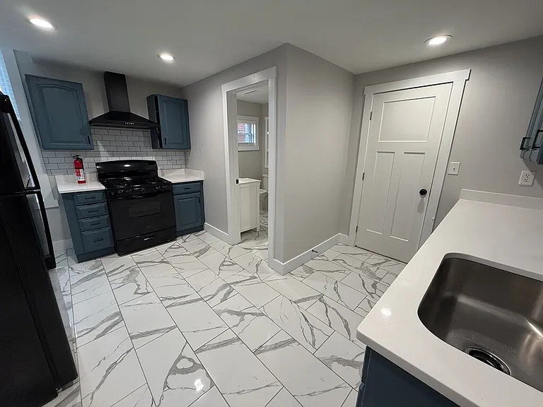2153 Loth St #2 — Photo 6