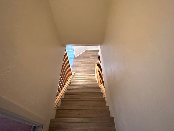 5th image of 374 Young St