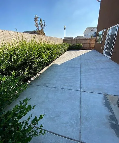 2177 La Vona Ave — Photo 21