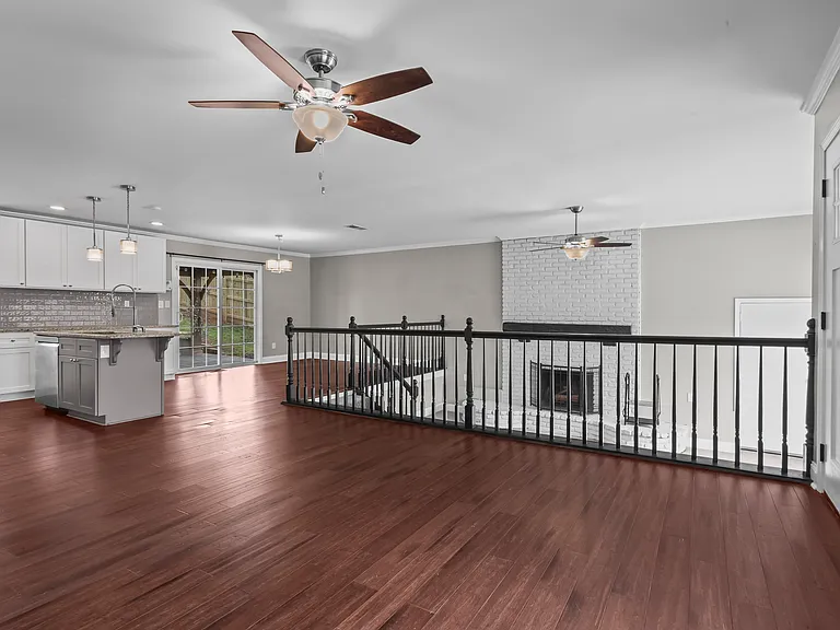 2465 Spring Dr SE — Photo 8