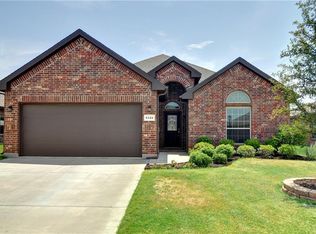5124 Mountain View Dr, Krum, TX 76249