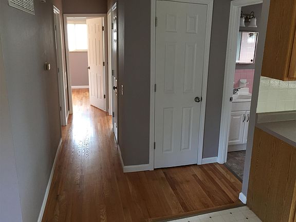 3rd image of 2255 Love Ln
