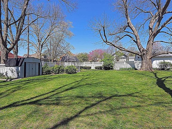 2nd image of 555 Memorial Dr