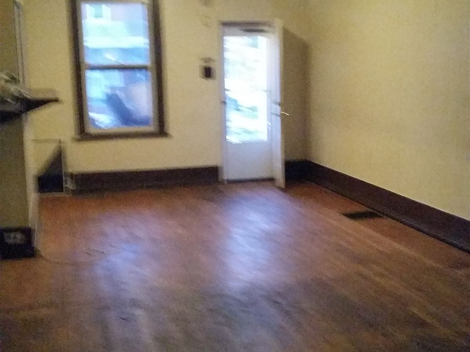 2nd image of 431 Walnut Ave