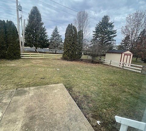 3rd image of 1489 River Trail Dr