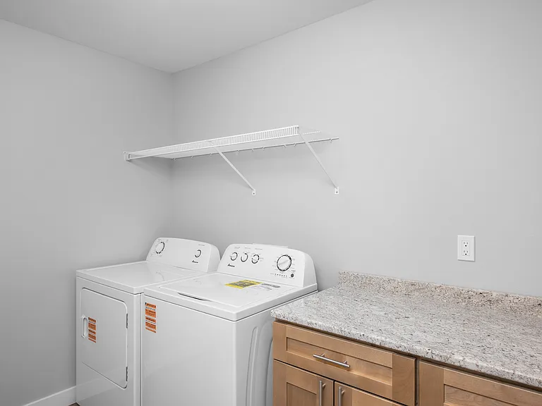 416 N 5th St #A — Photo 16