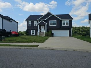 374 Pinkston Ct, Clarksville, TN 37040