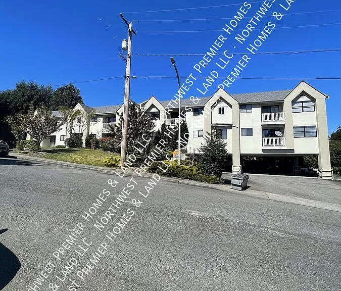 114 NW 3rd Pl #G — Photo 11