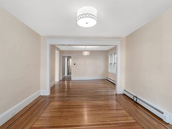 Floor 1 Living/Dining Room