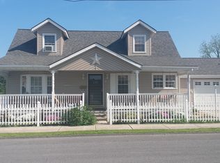 208 Central Ave, Moorefield, WV 26836