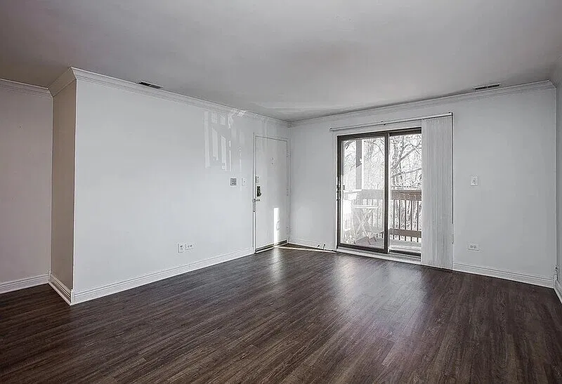 2 bed, 2.0 bath, 1000 sqft, $1,553 — Photo 2