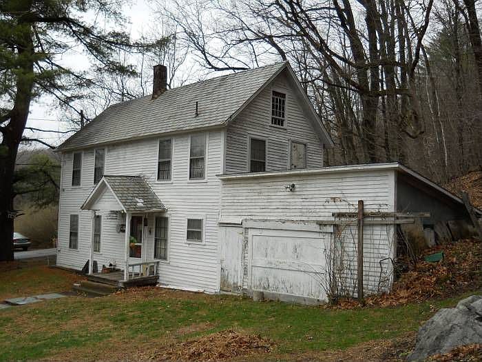 2nd image of 136 Alden St