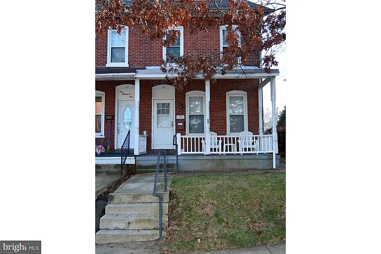 103 New Holland Ave photo 1