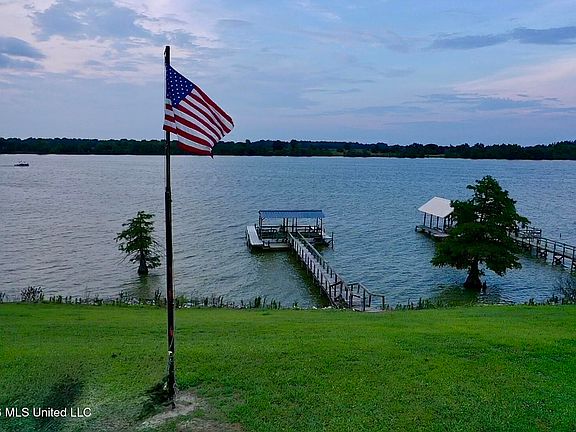2nd image of 3568 Eagle Lake Shore Rd