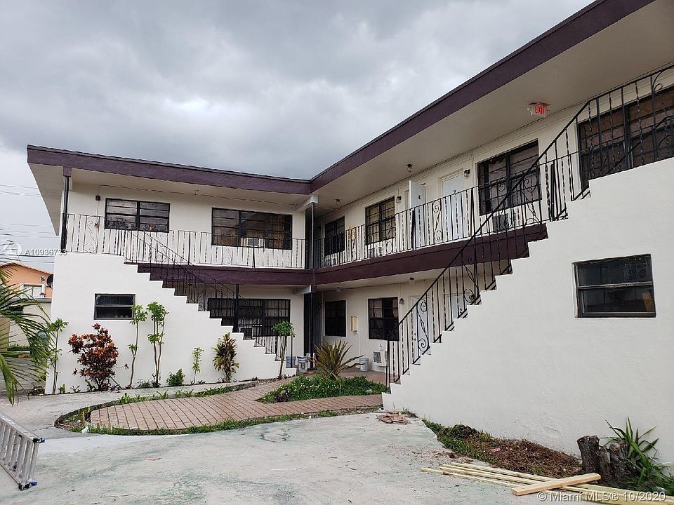 1st image of 2350 Palm Ave APT 3