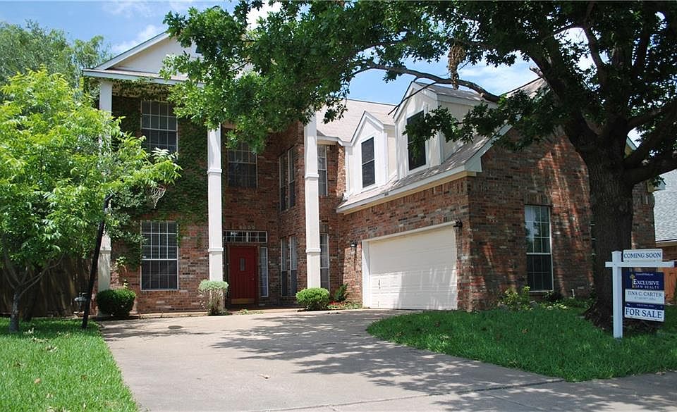 1st image of 6809 Moss Ln