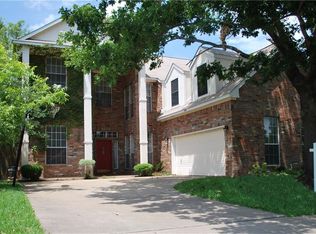 6809 Moss Ln, North Richland Hills, TX 76182