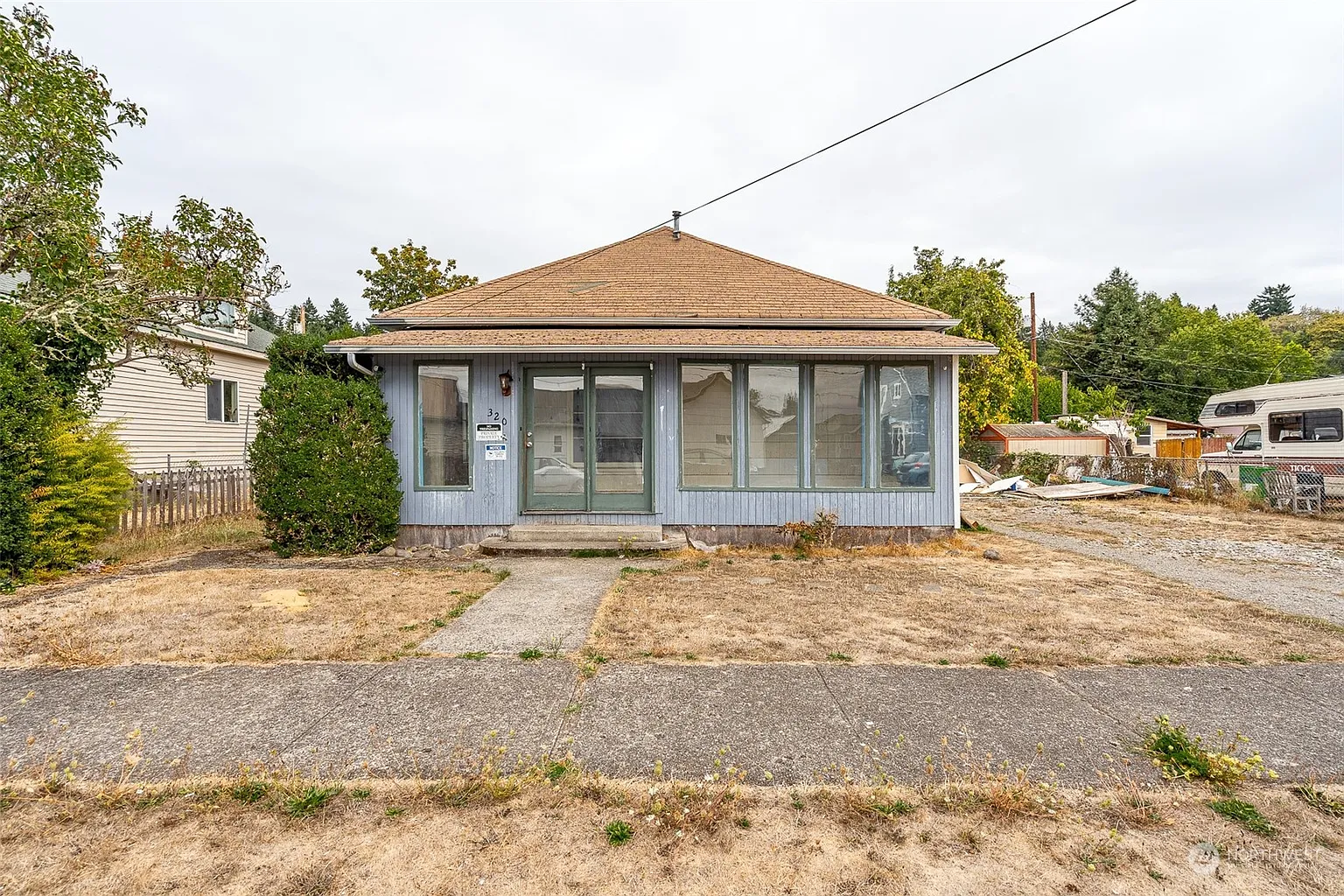320 N Diamond Street photo 1