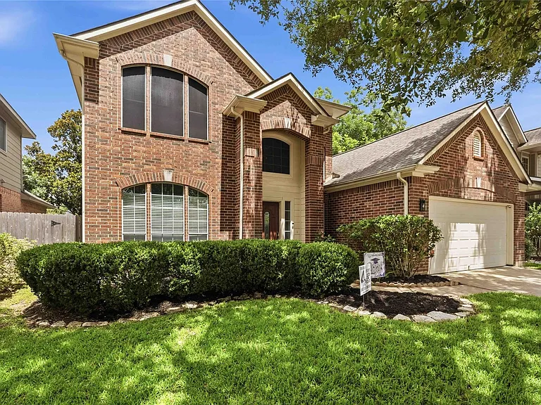 3711 Hill Family Ln — Photo 2